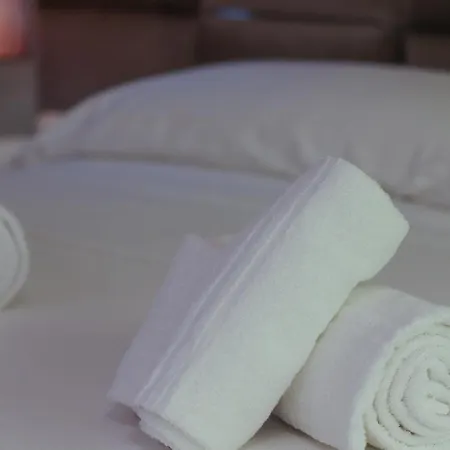 Luxury Con Vista Panoramica - Ospedale E Gdf Appartamento LʼAquila